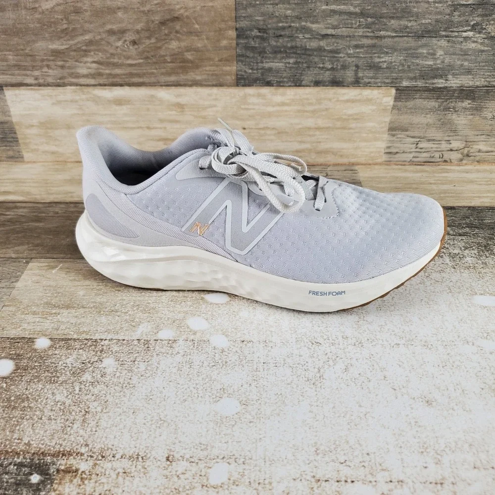 New Balance Fresh Foam Arishi V4 Womens Shoes Sz 8.5 Pale Gray Mesh Sneakers